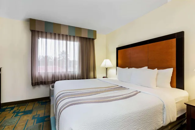 شقة بسرير كينج بغرفة نوم واحدة، La Quinta Inn & Suites by Wyndham St. Pete-Clearwater Airpt 2/2