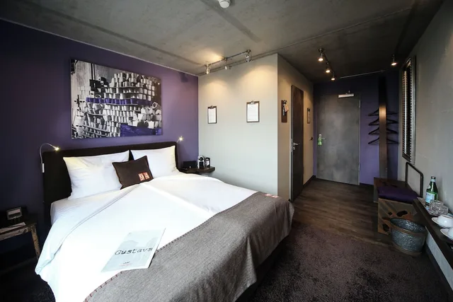 غرفة قياسية مفردة بسرير كوين، Altes Stahlwerk Business & Lifestyle Hotel 1/2