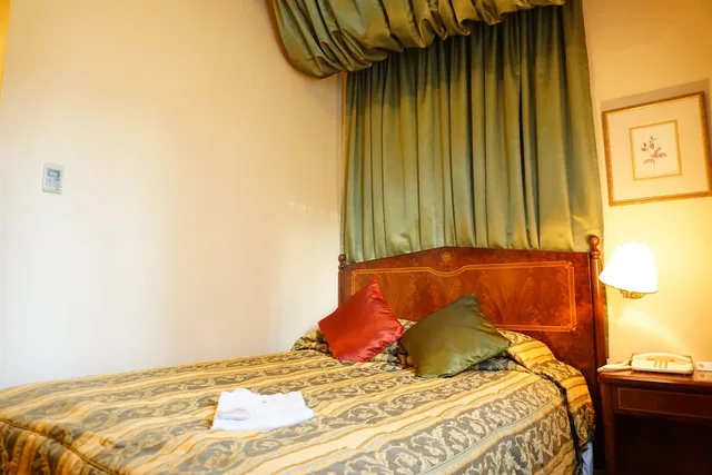 Room, Double Bed, Dukes Nakasu 2/3