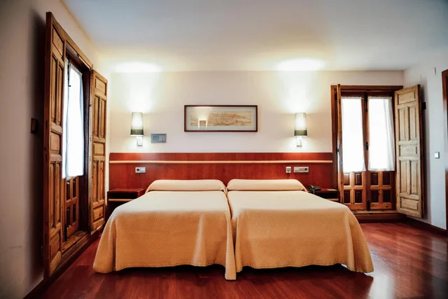 Superior, Twin Beds, Cathedral View، Santa Isabel 1/7
