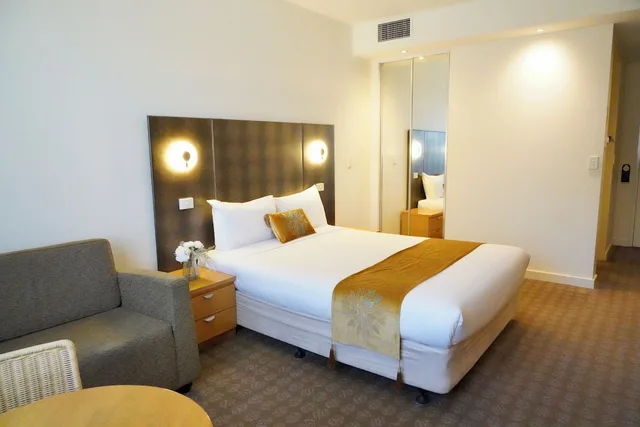 غرفة بسرير كوين، Golden Pebble Hotel 4/8