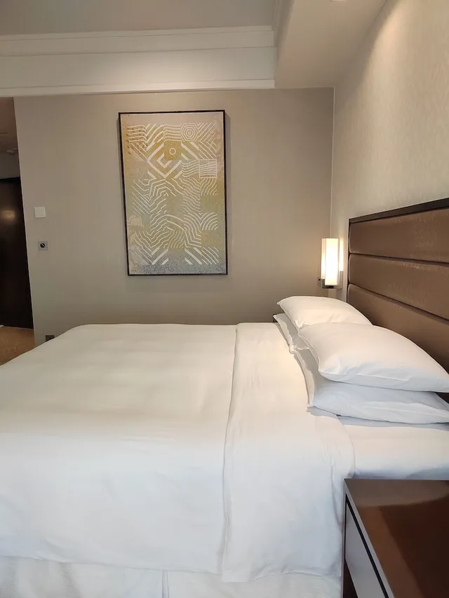 Room, King Bed, Partial Haram View، فندق جبل عمر هيلتون(Jabal Omar Hyatt Regency Makkah) 4/7