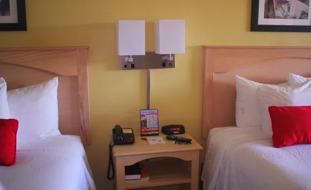 غرفة بسريرين كوين لذوي الإعاقة، Ramada By Wyndham Suites South Padre Island 3/4