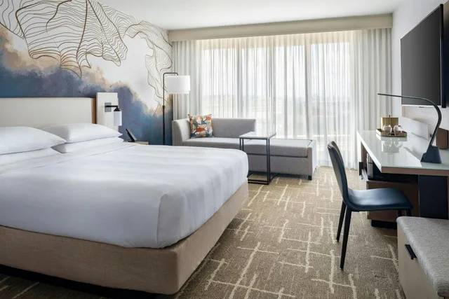 1 Bedroom, Renovated, Presidential, Suite, King Bed, High Floor، Marriott Tampa Airport 1/5