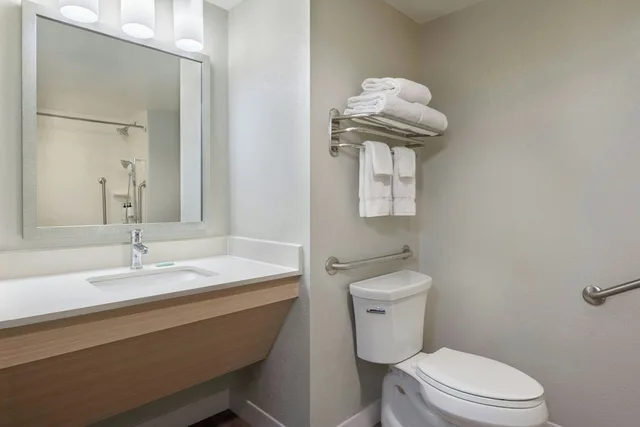 استوديو بسرير كينج مع أريكة، Marriott S Towneplace Suites Thunder Bay 9/10