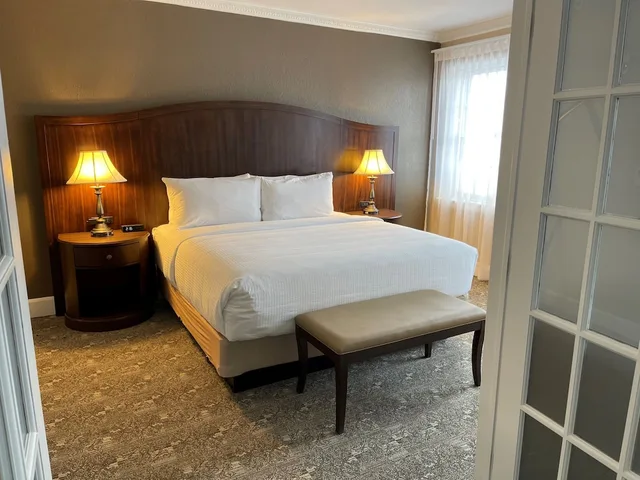 جناح ديلوكس بسرير كينج بغرفة نوم واحدة، The Americus Hotel Trademark Collection by Wyndham 5/10