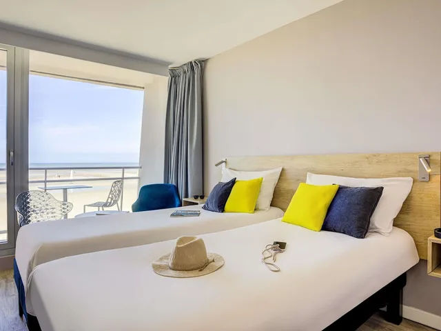 غرفة قياسية بسريرين منفصلين بإطلالة على البحر بشرفة، Ibis Le Touquet Thalassa 2/9