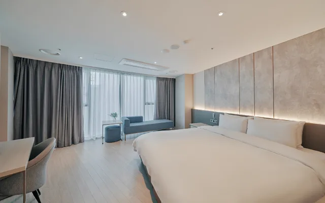Renovated, Deluxe, Double Bed، Hotel Aqua Palace 1/1