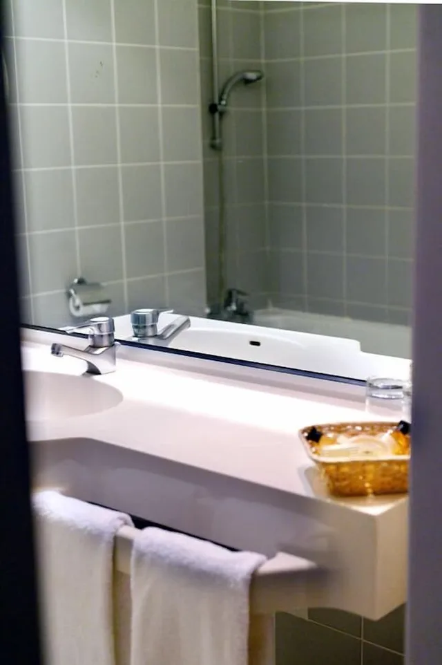 City, Twin Beds، New Hotel Charlemagne 7/10