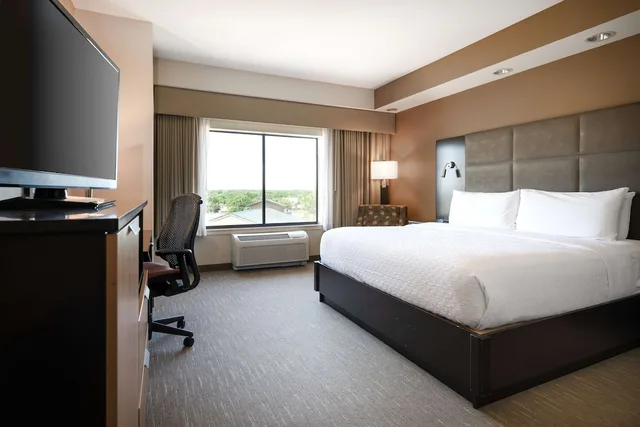 غرفة قياسية بسرير كينج لذوي الإعاقة، Best Western Premier Bryan College Station 2/9