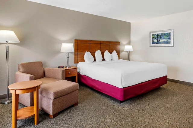 غرفة بسريرين منفصلين وسرير كينج، Best Western Thunderbird Motel 4/6