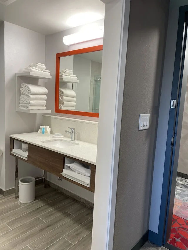 استوديو بسرير كينج، Hampton Inn Indianapolis Canal IUPUI 2/2