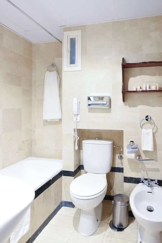 Room, Single, Double Bed, Las Casas De La Juderia Sevilla 9/10