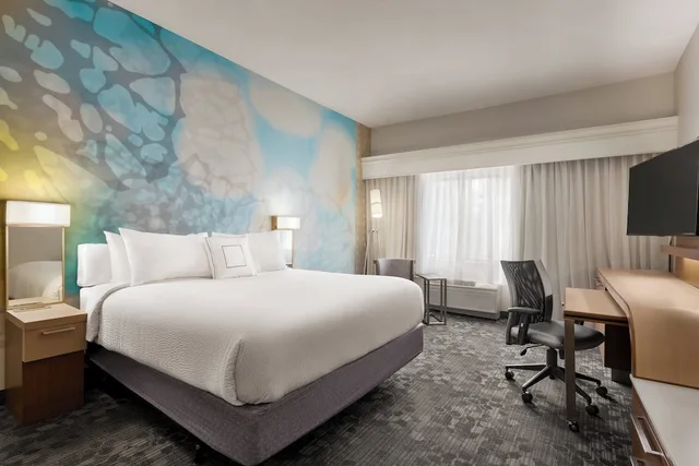 غرفة بسرير كينج، Courtyard Palmdale 4/7