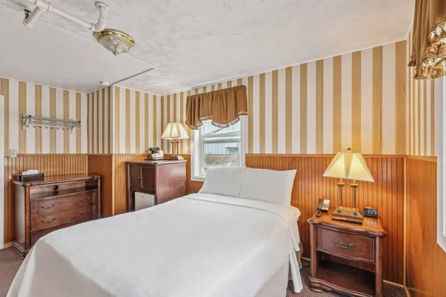 غرفة بسرير كوين بحمام مشترك، Hotel Seward 4/5