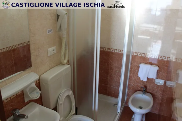غرفة بسرير مزدوج بإطلالة على البحر، HOTEL CASTIGLIONE 3/3