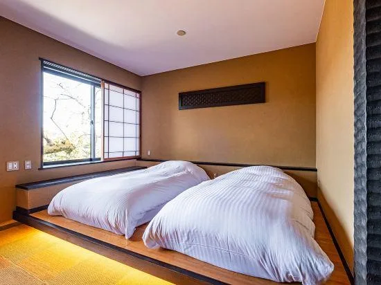 Japanese Western, Twin Beds, Mountain View, Outdoor Bath, Annex، Hanagokoro 1/1