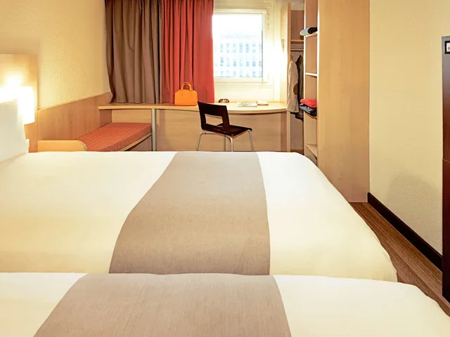 غرفة قياسية بسريرين منفصلين، Ibis Brussels Expo Atomium 2/3