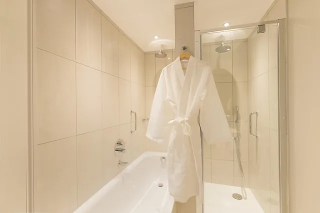 غرفة ديلوكس بسرير كينج، The Baileys Hotel London 8/9