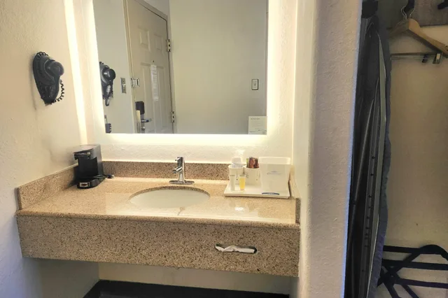 غرفة بسرير كينج، Howard Johnson By Wyndham Galveston 7/9