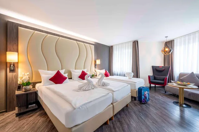 غرفة بريميوم ثلاثية، Plaza Hotel Blankenburg Ditzingen Sure Hotel Collection 2/4