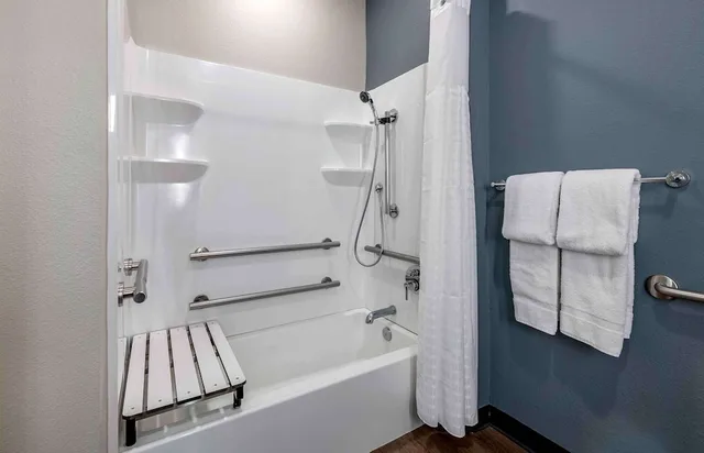 استوديو بسرير كوين لذوي الإعاقة، Extended Stay America Premier Suites - Miami - Airport - Miami Springs 7/9