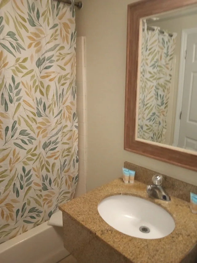 غرفة قياسية بسريرين مزدوجين، La Bella Oceanfront Inn 6/6
