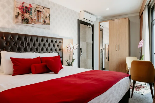 غرفة ركنية بسرير كوين، Grand Lark Otel 1/4