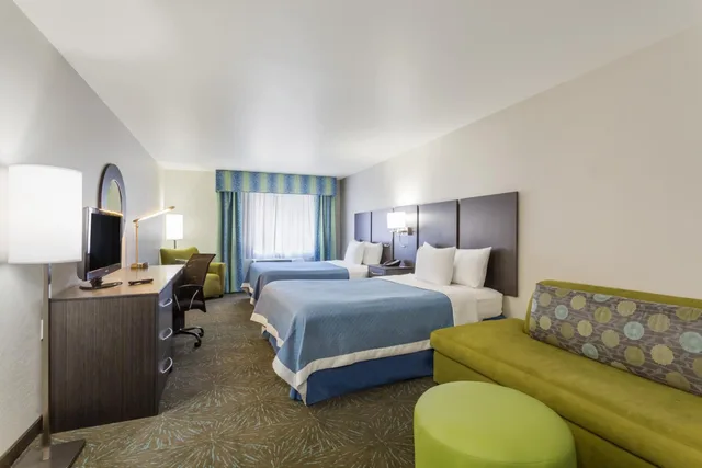 جناح استوديو بسريرين كوين مع أريكة، Days Inn & Suites by Wyndham East Flagstaff 4/6