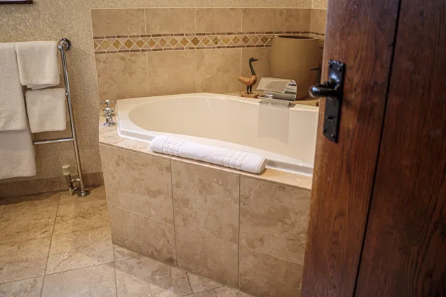 جناح سوبيريور بسرير كينج، Langshott Manor 3/4
