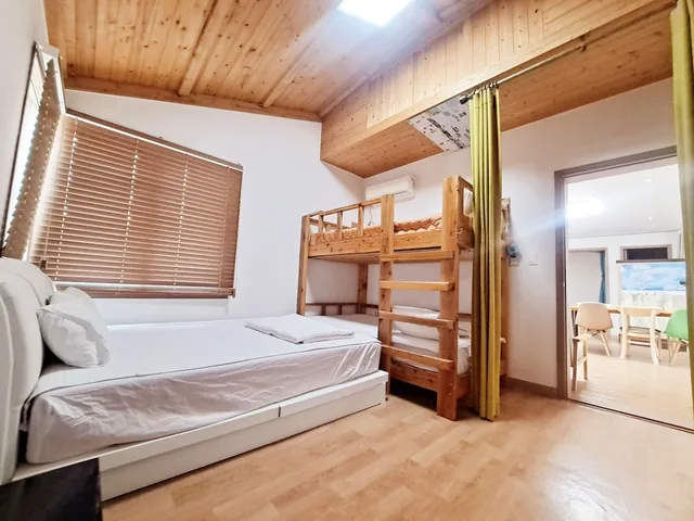 3 Bedrooms, Deluxe, Apartment, 12 Beds, Gillime Pension 1/10