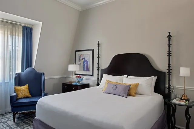 Newport, Guest Room, King Bed, Accessible، Viking Hotel 2/5