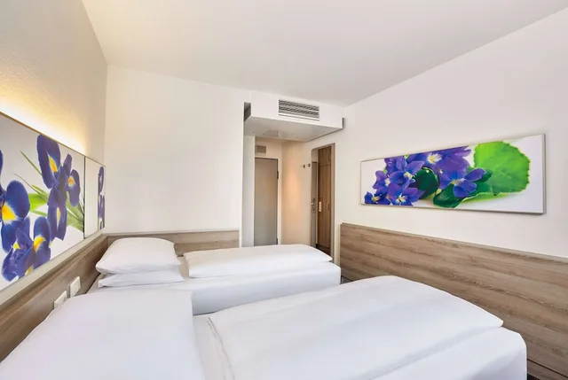 غرفة كومفورت بسريرين منفصلين، Sunday Hotel Frankfurt Airport 1/10