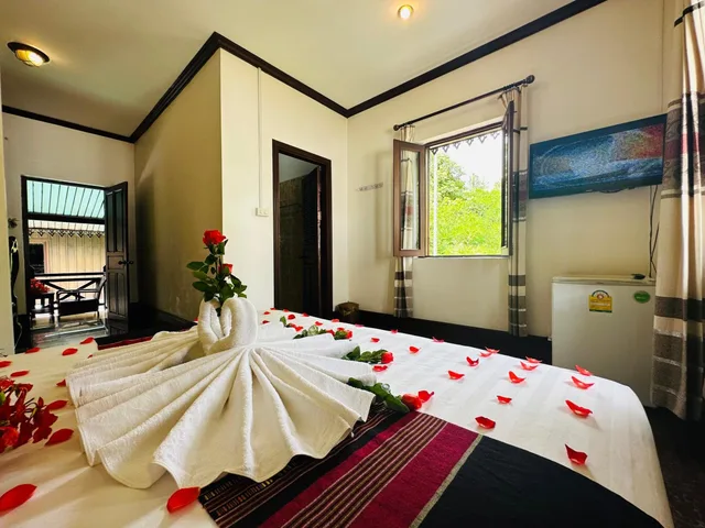 غرفة ديلوكس بسرير مزدوج بشرفة، Thatsaphone Hotel 3/3