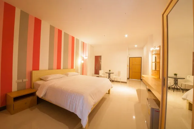 غرفة قياسية بسرير كينج، T Sleep Place 4/8