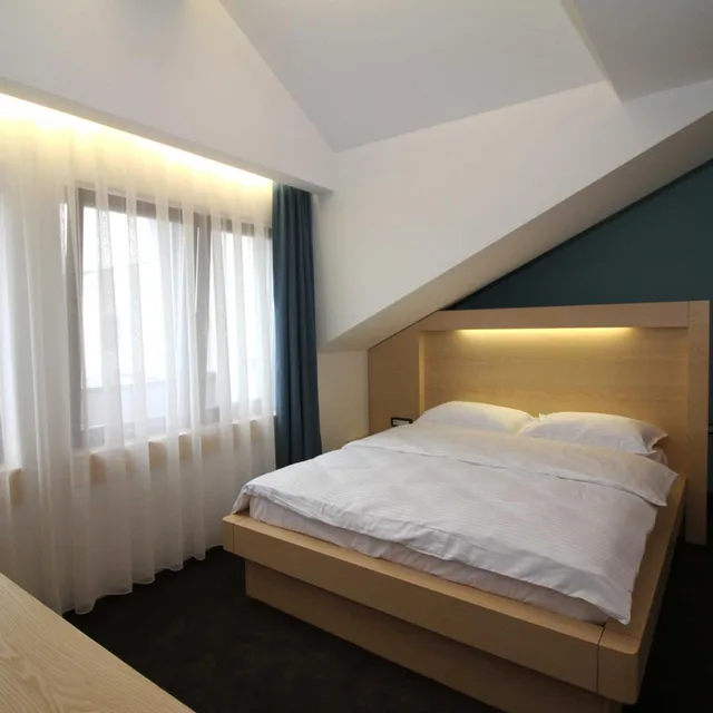 جناح جونيور بشرفة، Hotel International Prishtina Spa Prishtina 1/8