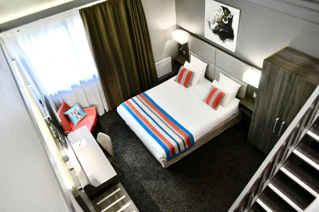 غرفة قياسية بسرير كوين وسريرين منفصلين، KYRIAD PRESTIGE BORDEAUX OUEST - MERIGNAC 5/6