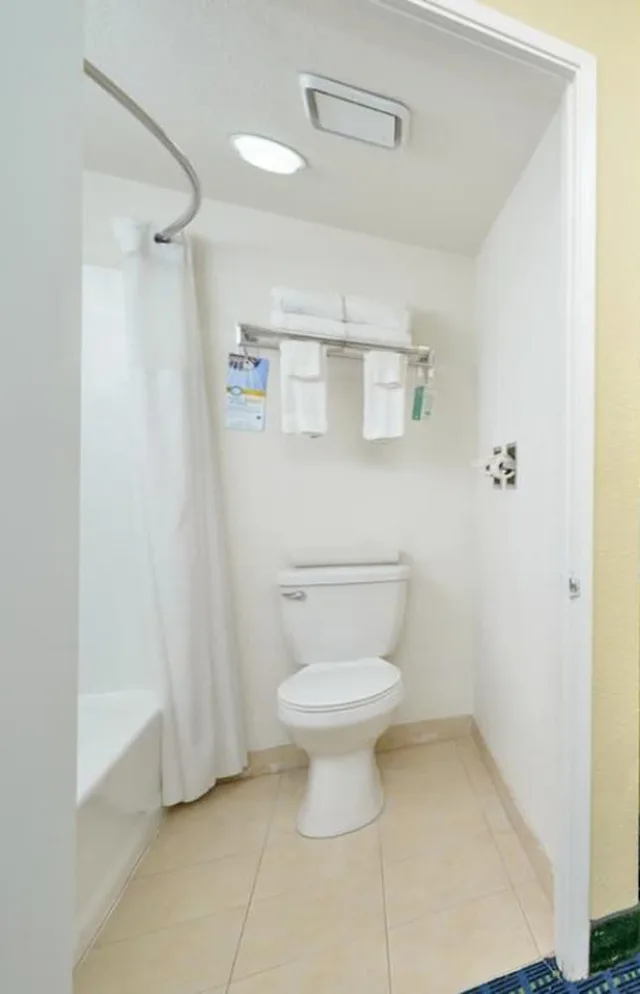 غرفة بسرير كينج لذوي الإعاقة، Quality Inn Parker, AZ 4/5