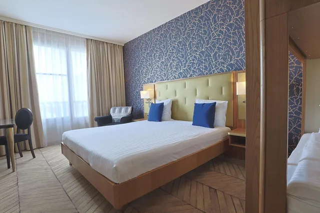 Family, 1 Double and 2 Bunk Beds, Bunk Beds، Dream Castle Hotel 2/5