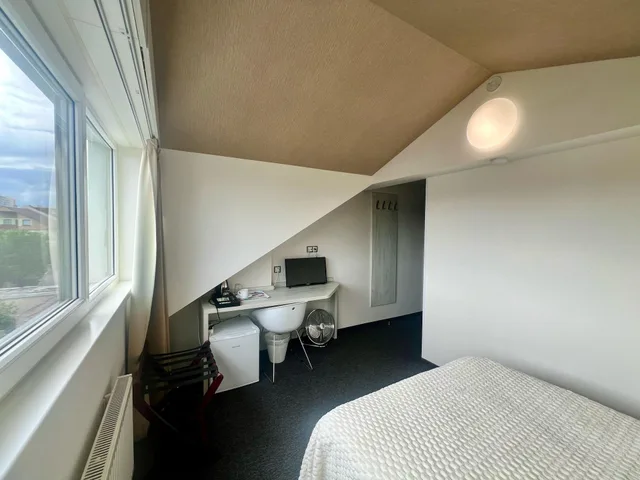 غرفة كلاسيكية مفردة، Hotel Shato 4/20