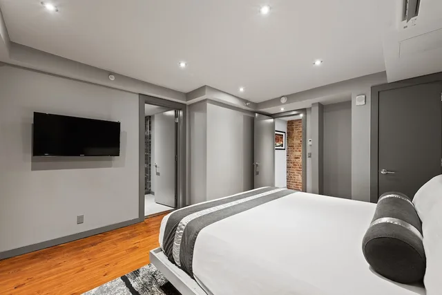 4 Bedrooms, Premium, Suite, 2 King Beds, 2 Queen Beds, Sofa, Pool Access، The Natchez Vacation Rentals 5/10