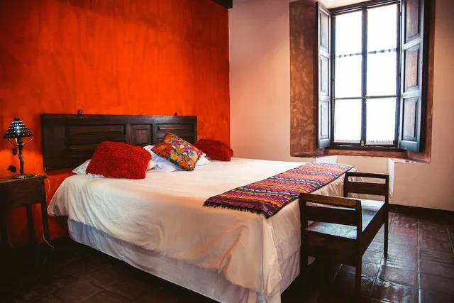 جناح رومانسي بسرير كينج، Hotel Monasterio 2/9