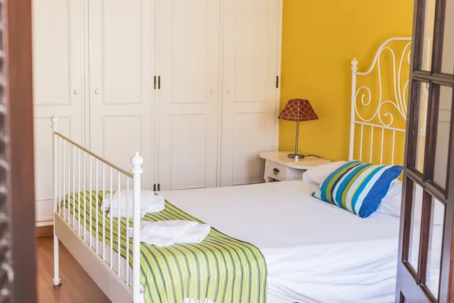 غرفة بسرير مزدوج بشرفة، Ericeira Chill Hill 2 Peach Garden 4/4