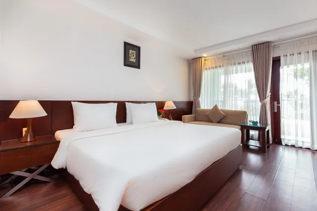 غرفة سوبيريور بسرير كينج بإطلالة على المدينة، Hoang Ngoc Beach Resort 5/10