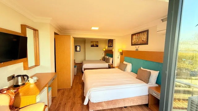غرفة عائلية بإطلالة على البحر بشرفة، Seatanbul Apart Hotel 8/10