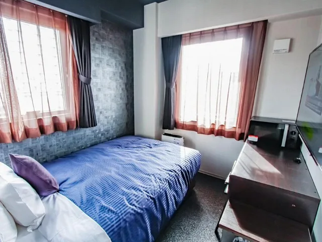 غرفة بسرير نصف مزدوج للمدخنين، Hotel Livemax Premium Osaka Umeda East 1/3