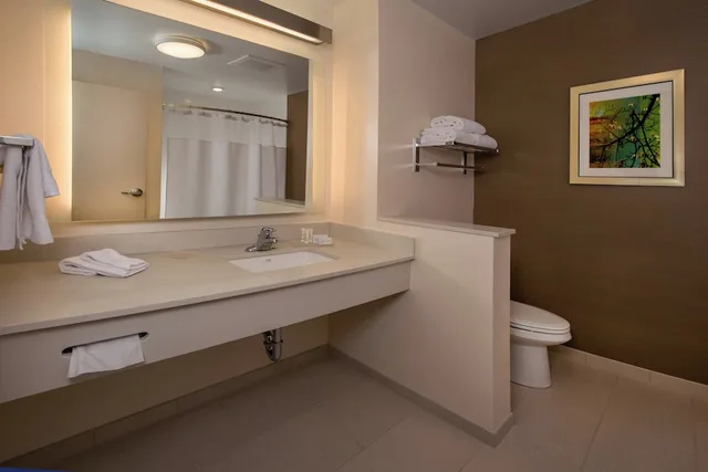 غرفة بسرير كينج، Fairfield Inn And Suites Washington 2/4