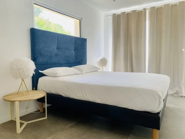 3 Bedrooms, Deluxe, House, 3 Queen Beds، Bella Vista Residence 1/4