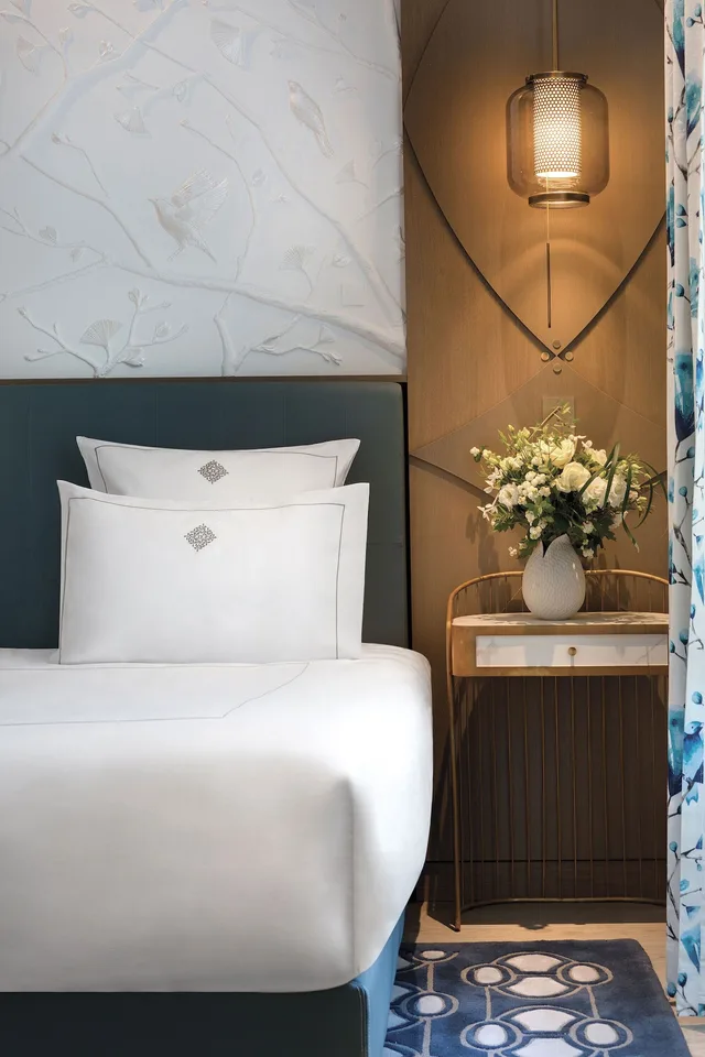 Deluxe, Queen Bed, Balcony, Le Demeure Montaigne 4/4