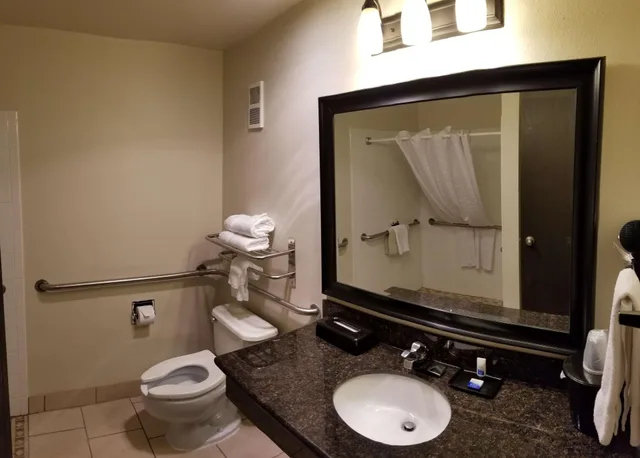 Room, Accessible, Best Western Alderwood 2/2